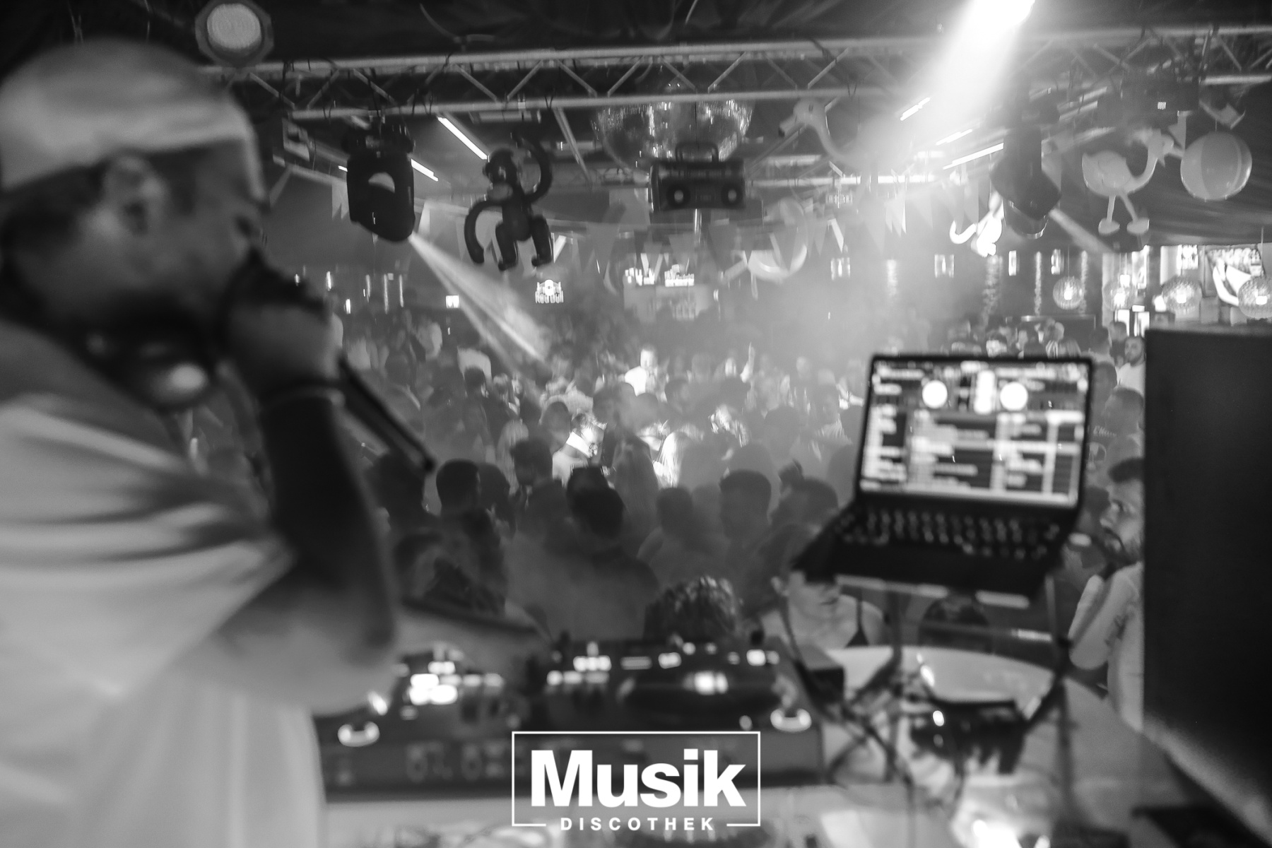 https://musik-discothek.disco2app.com/media/galleries/20/photos/2712.jpg