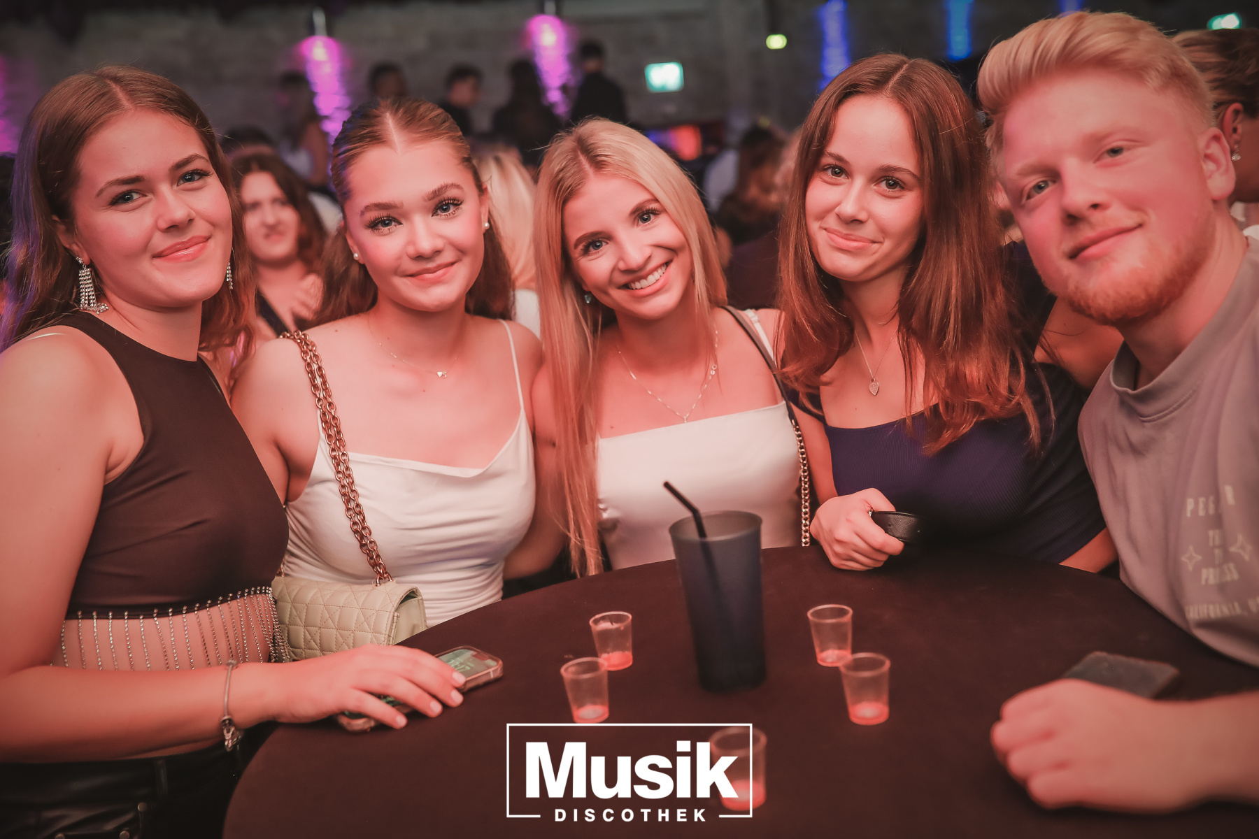 https://musik-discothek.disco2app.com/media/galleries/20/photos/3508.jpg