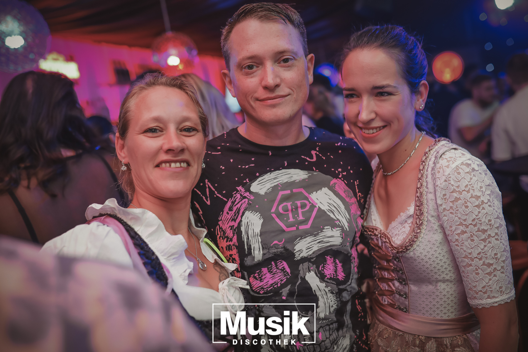 https://musik-discothek.disco2app.com/media/galleries/20/photos/3530.jpg