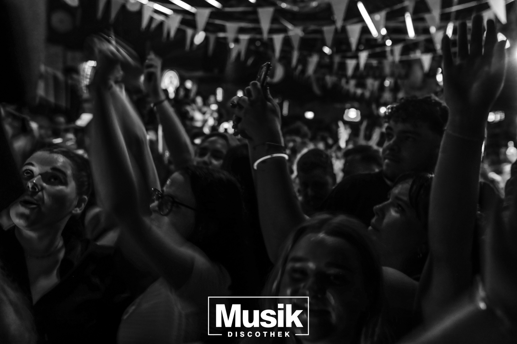 https://musik-discothek.disco2app.com/media/galleries/20/photos/3595.jpg