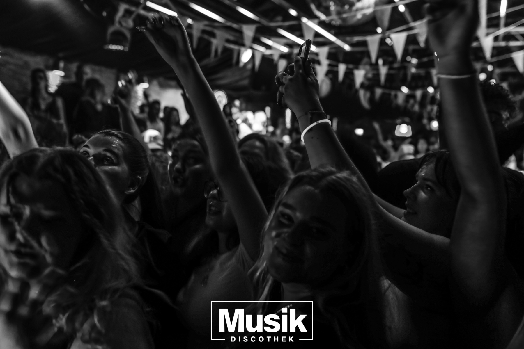 https://musik-discothek.disco2app.com/media/galleries/20/photos/3596.jpg