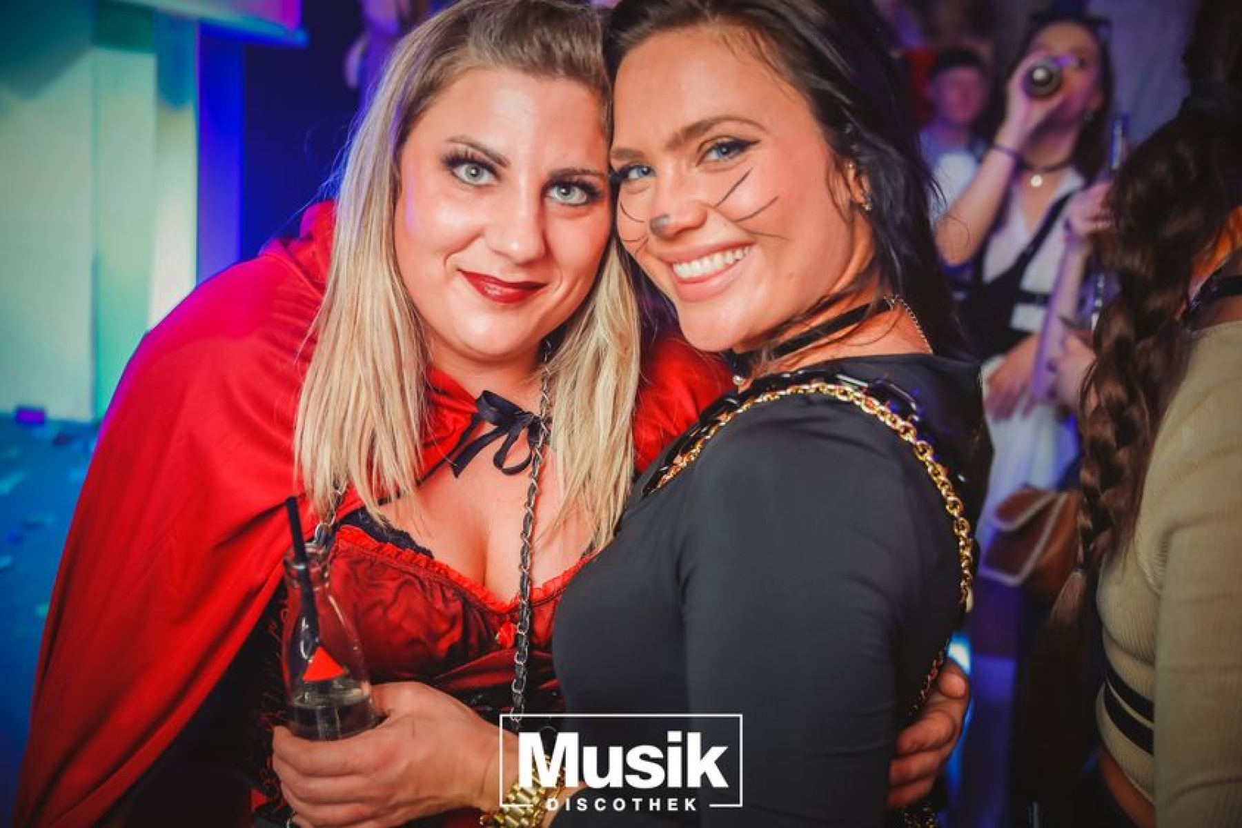 https://musik-discothek.disco2app.com/media/galleries/22/photos/076.jpg