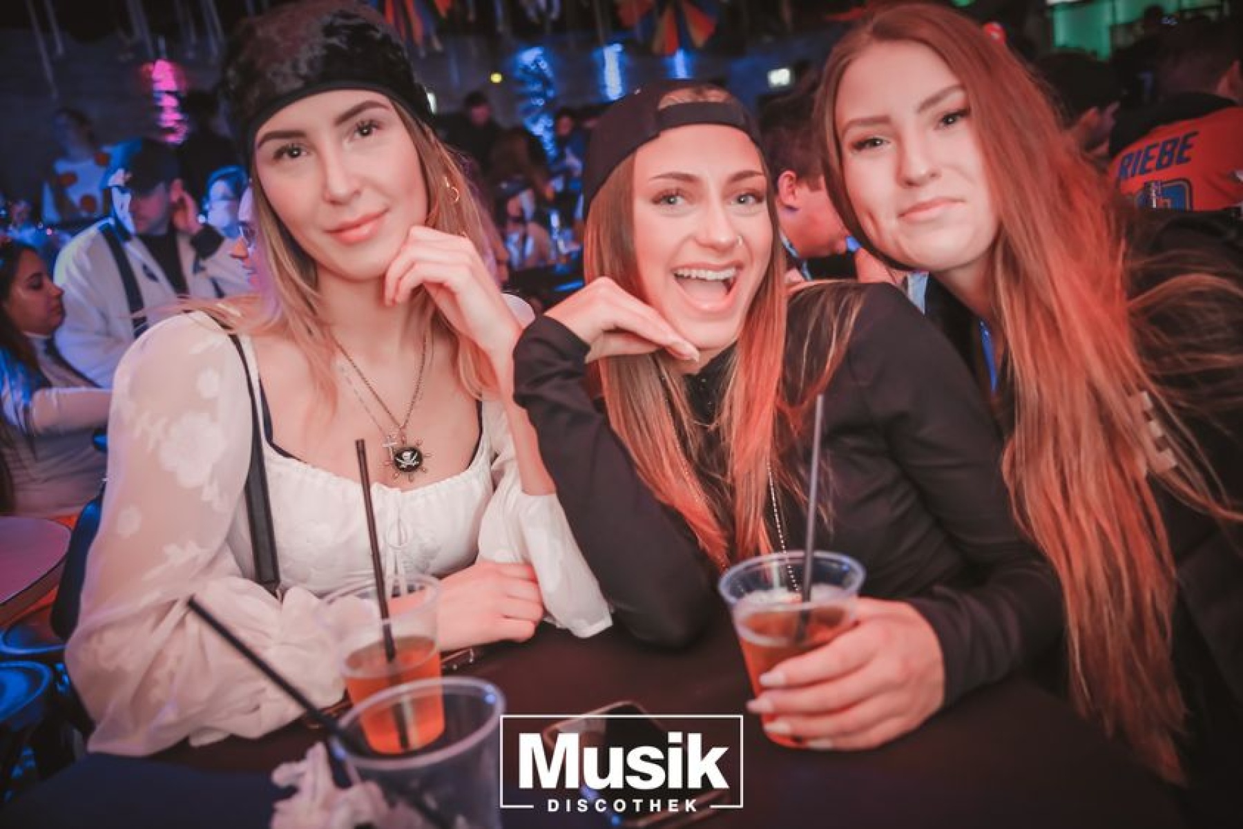 https://musik-discothek.disco2app.com/media/galleries/22/photos/080.jpg