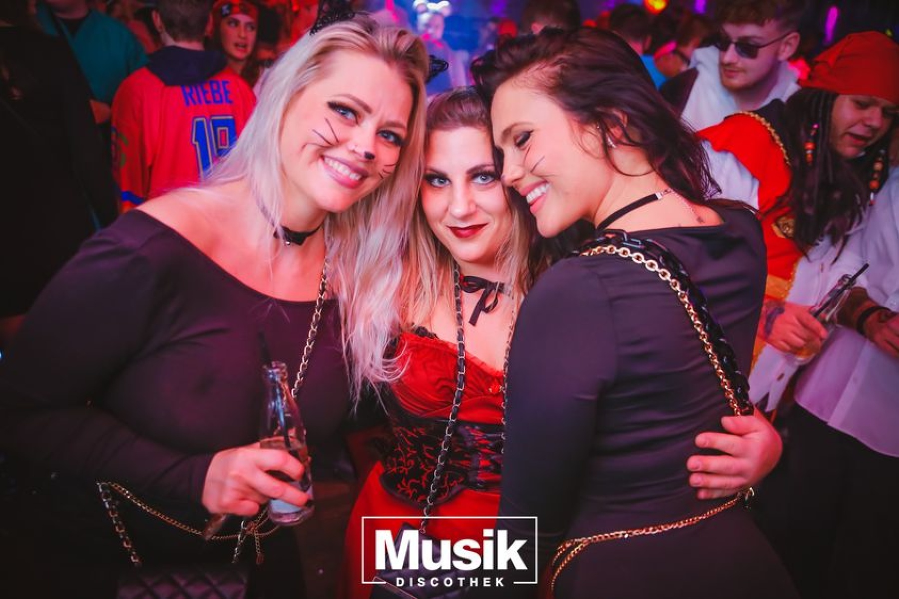 https://musik-discothek.disco2app.com/media/galleries/22/photos/082.jpg