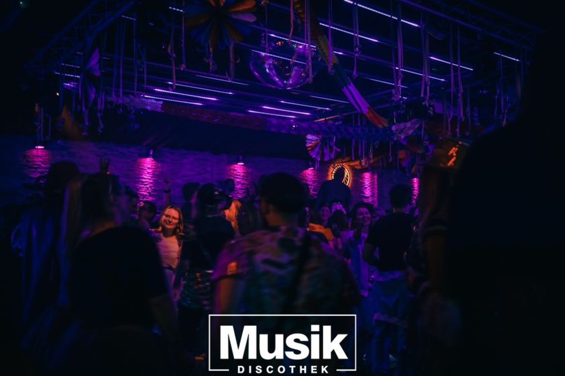 https://musik-discothek.disco2app.com/media/galleries/22/photos/271.jpg