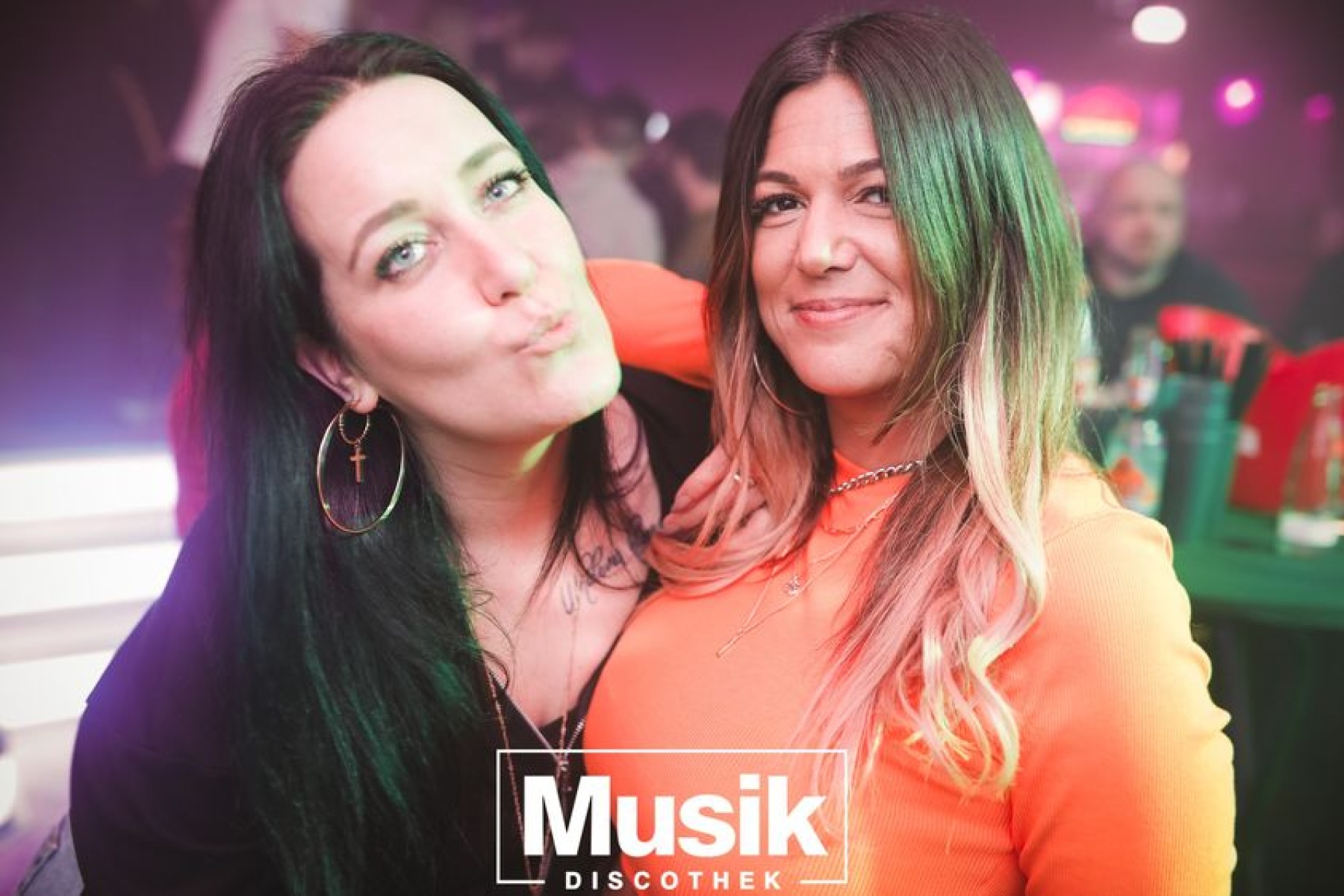 https://musik-discothek.disco2app.com/media/galleries/22/photos/324.jpg