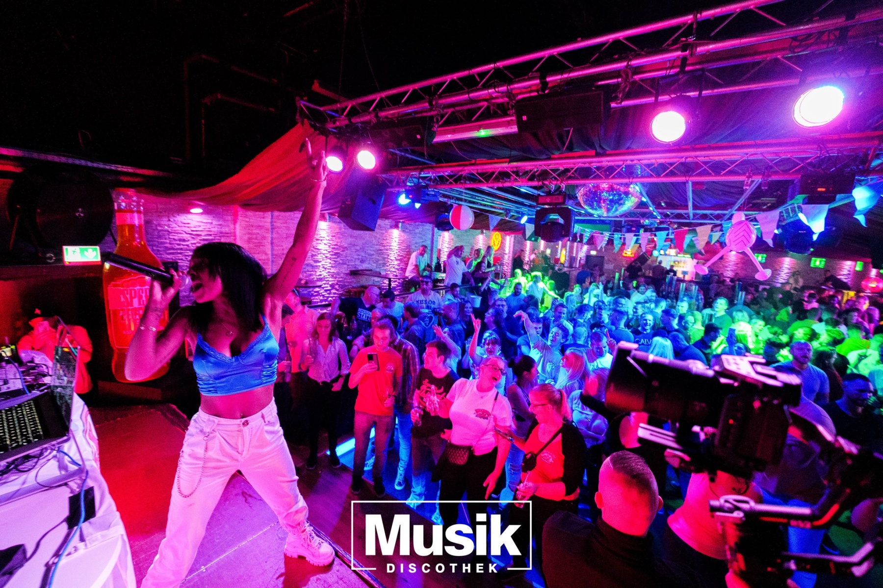 https://musik-discothek.disco2app.com/media/galleries/22/photos/503.jpg