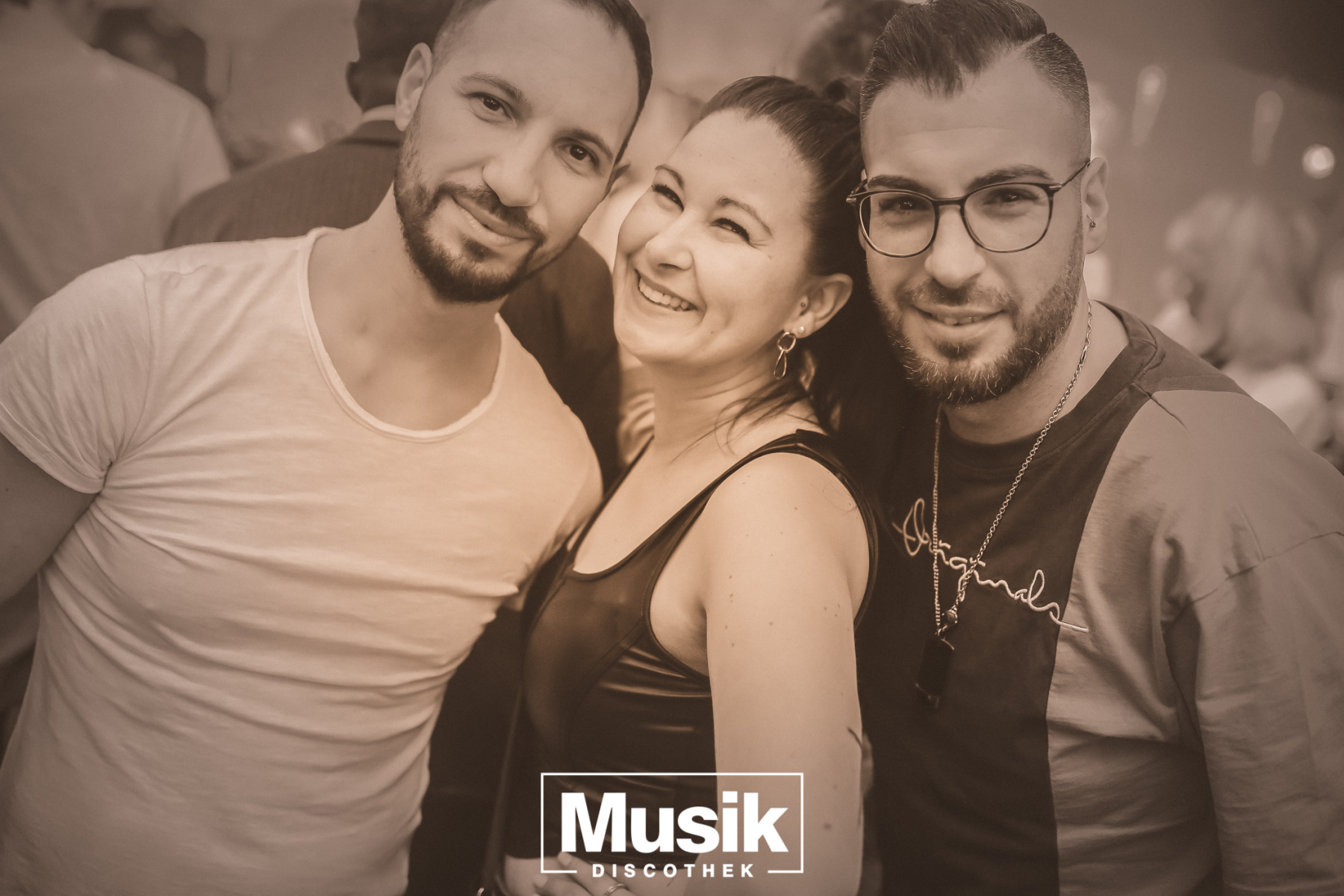 https://musik-discothek.disco2app.com/media/galleries/22/photos/600.jpg