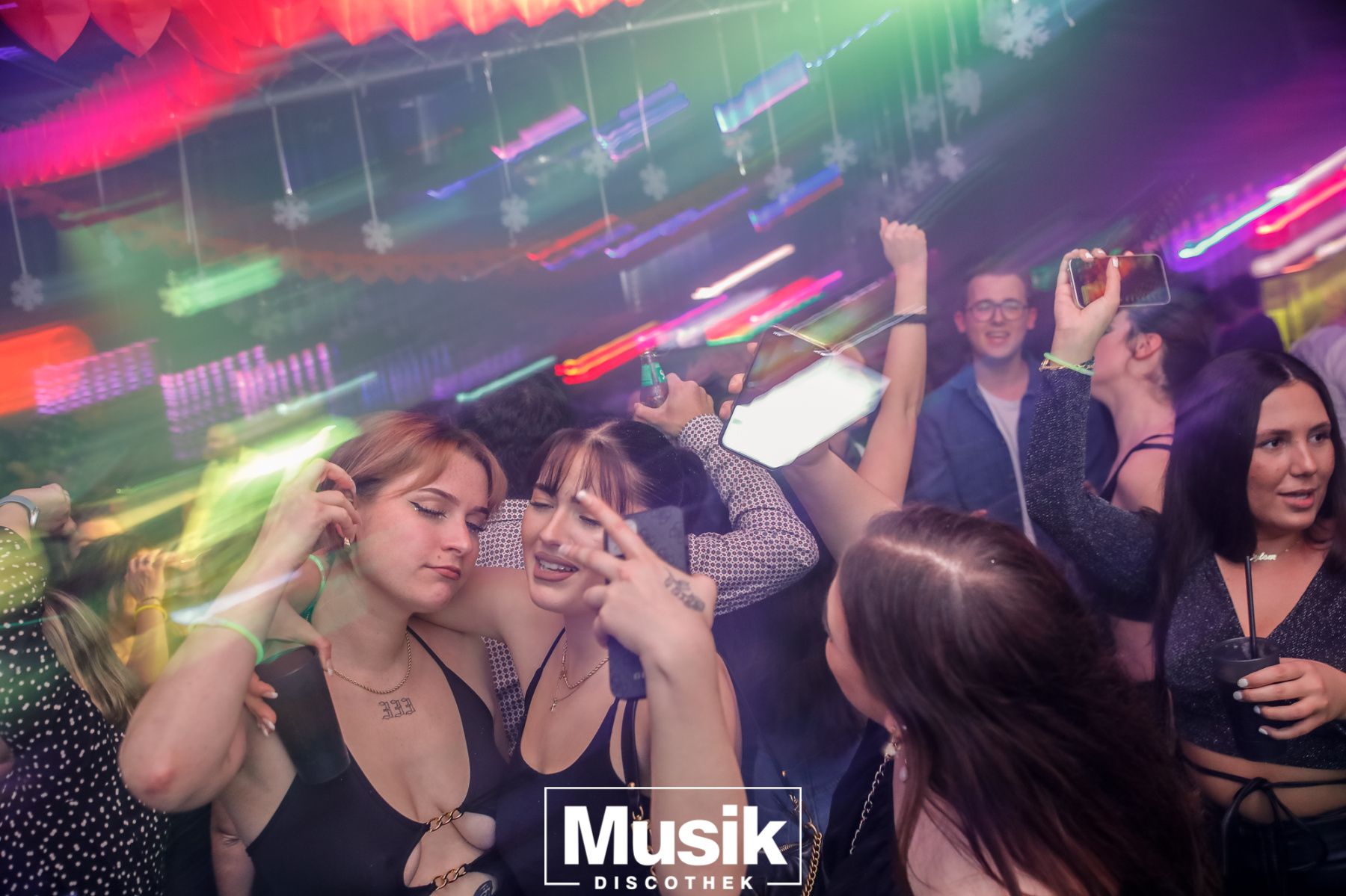 https://musik-discothek.disco2app.com/media/galleries/22/photos/757.jpg